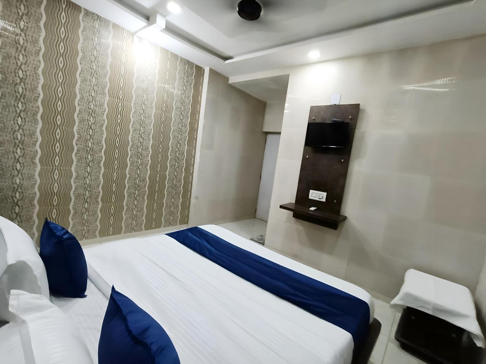 Hotel Shree Nath - 200 Meters From Dwarkadhish Temple Exterior foto