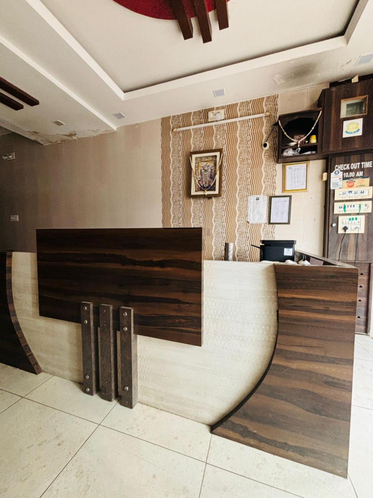 Hotel Shree Nath - 200 Meters From Dwarkadhish Temple Exterior foto